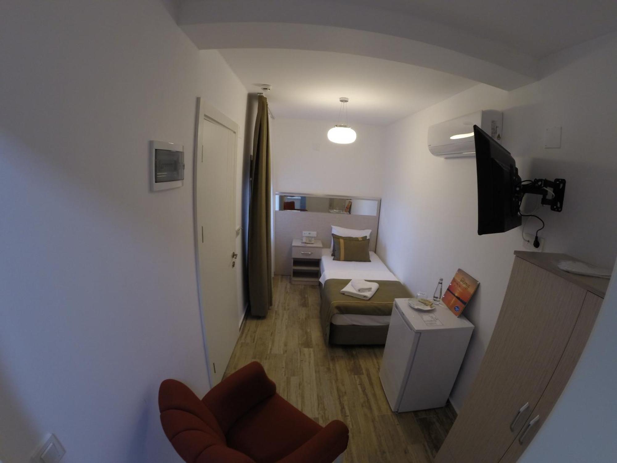Yakamoz Otel Урла Экстерьер фото